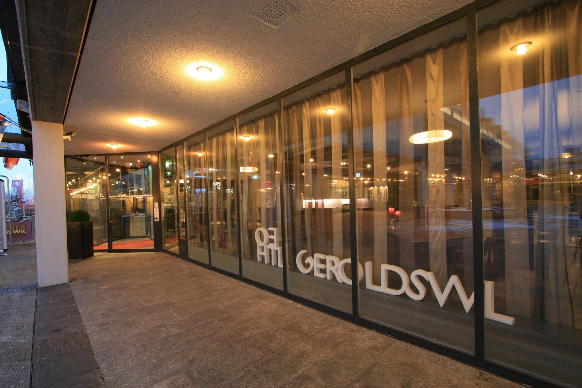 Geroldswil Swiss Quality Hotel Esterno foto